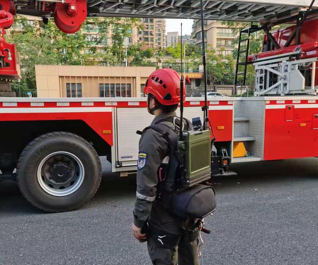 巴以沖突，以色列司令部要求公眾攜帶對(duì)講機(jī)入防空洞！